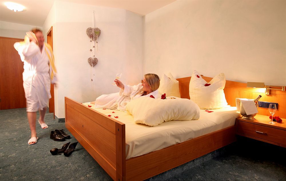 Hotel Am Hirschhorn - Wellness - Spa - And More Wilgartswiesen Ngoại thất bức ảnh