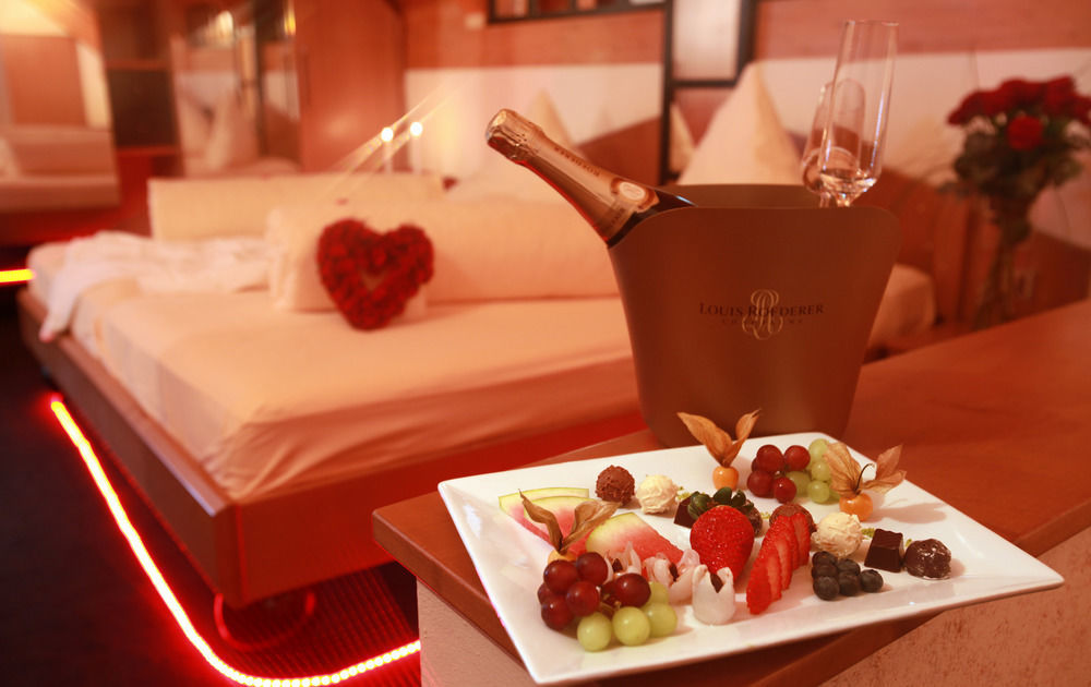 Hotel Am Hirschhorn - Wellness - Spa - And More Wilgartswiesen Ngoại thất bức ảnh